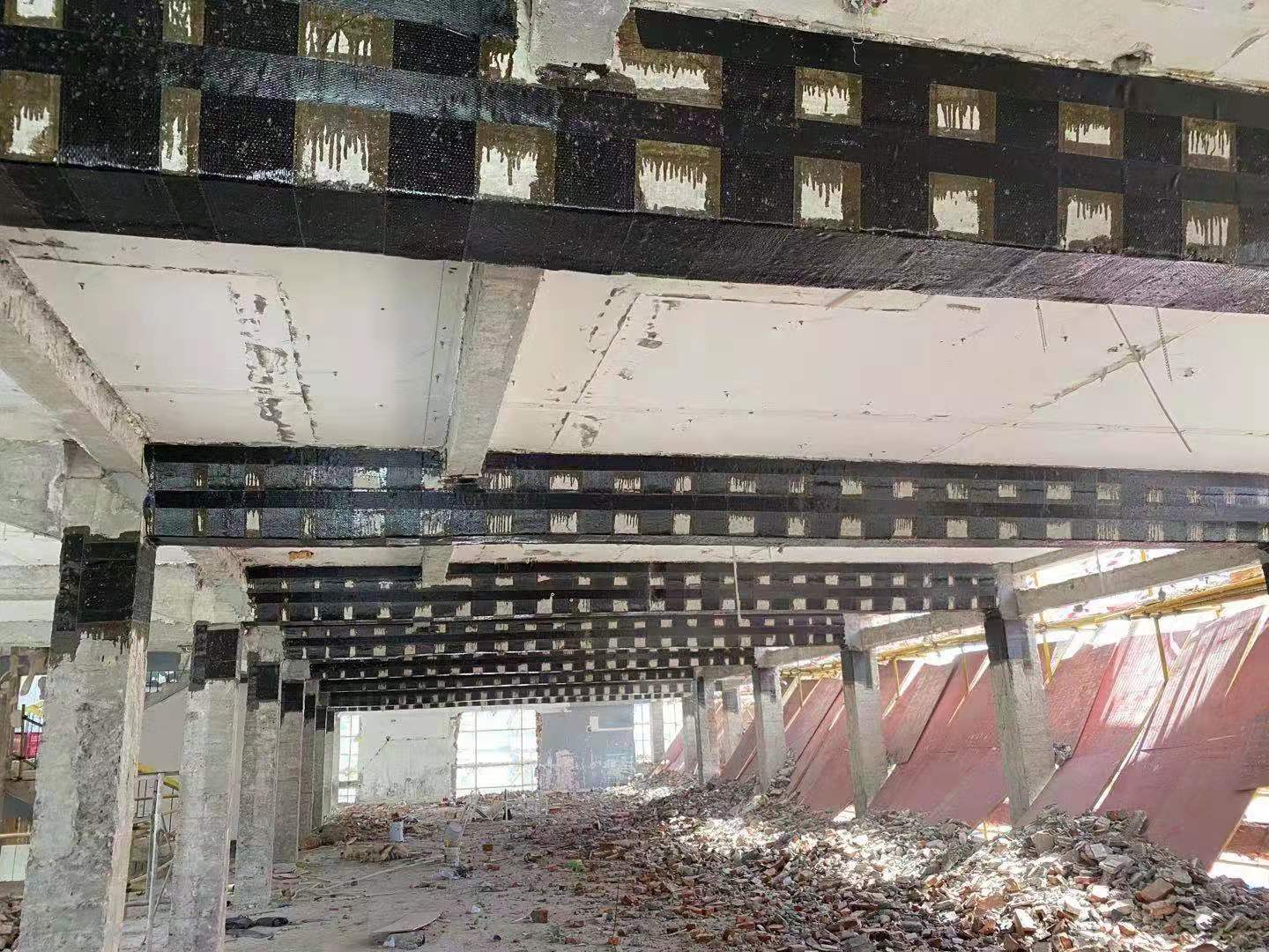 乐至碳纤维加固对症处理好房屋