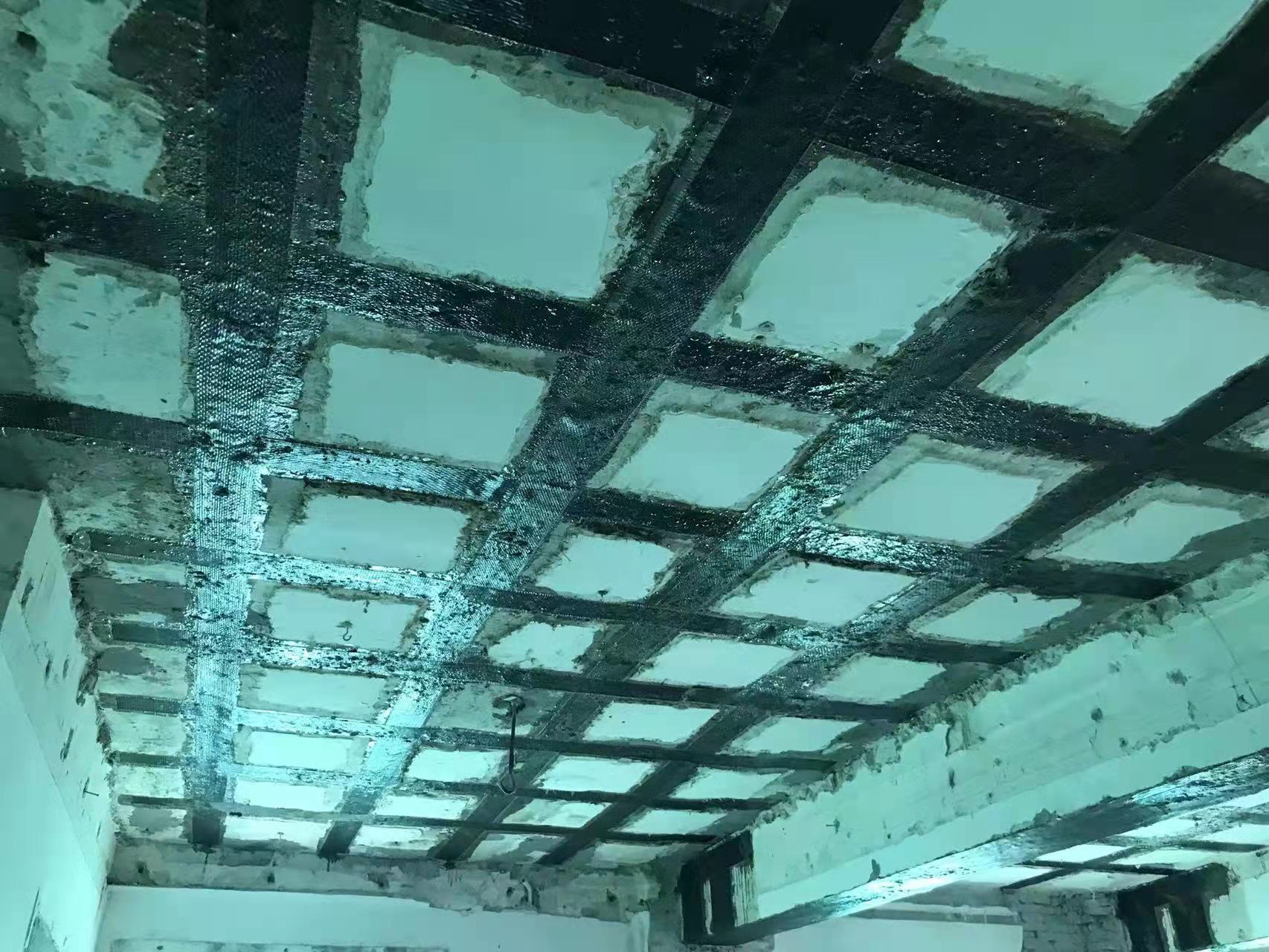 乐至粘碳纤维布施工工艺